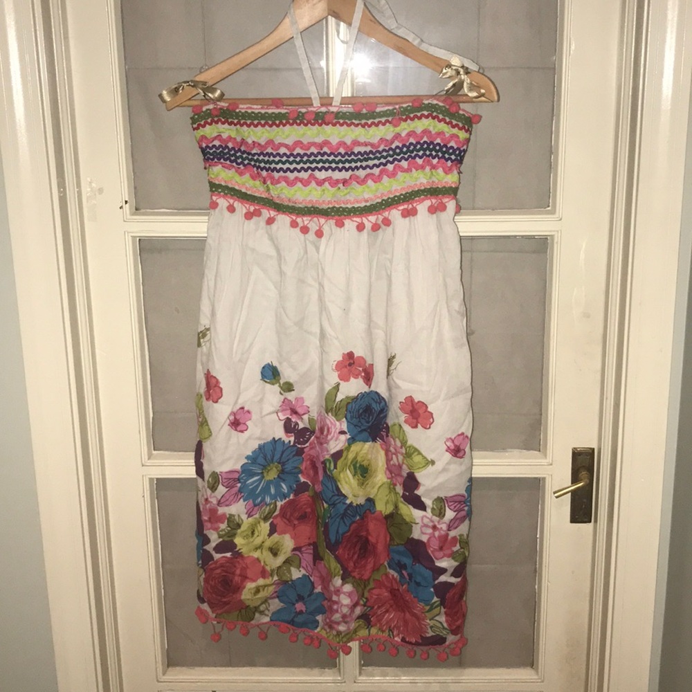 Strapless patterned dress